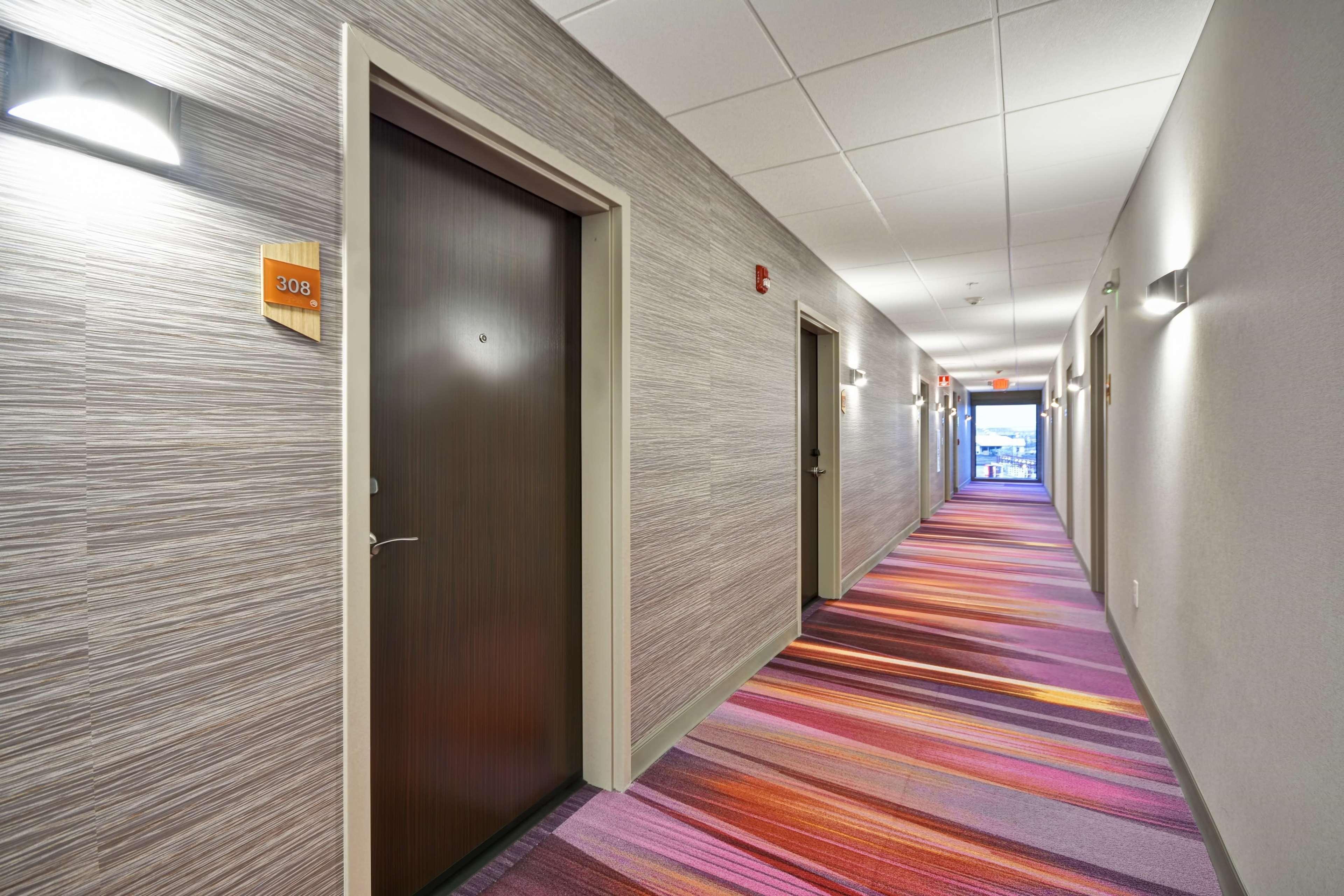 Hotel Home2 By Hilton Airport East Broad